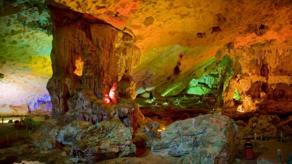 3 DAYS - 2 NIGHTS (1 NIGHT ON BOAT, 1 NIGHT IN CAT BA HOTEL)